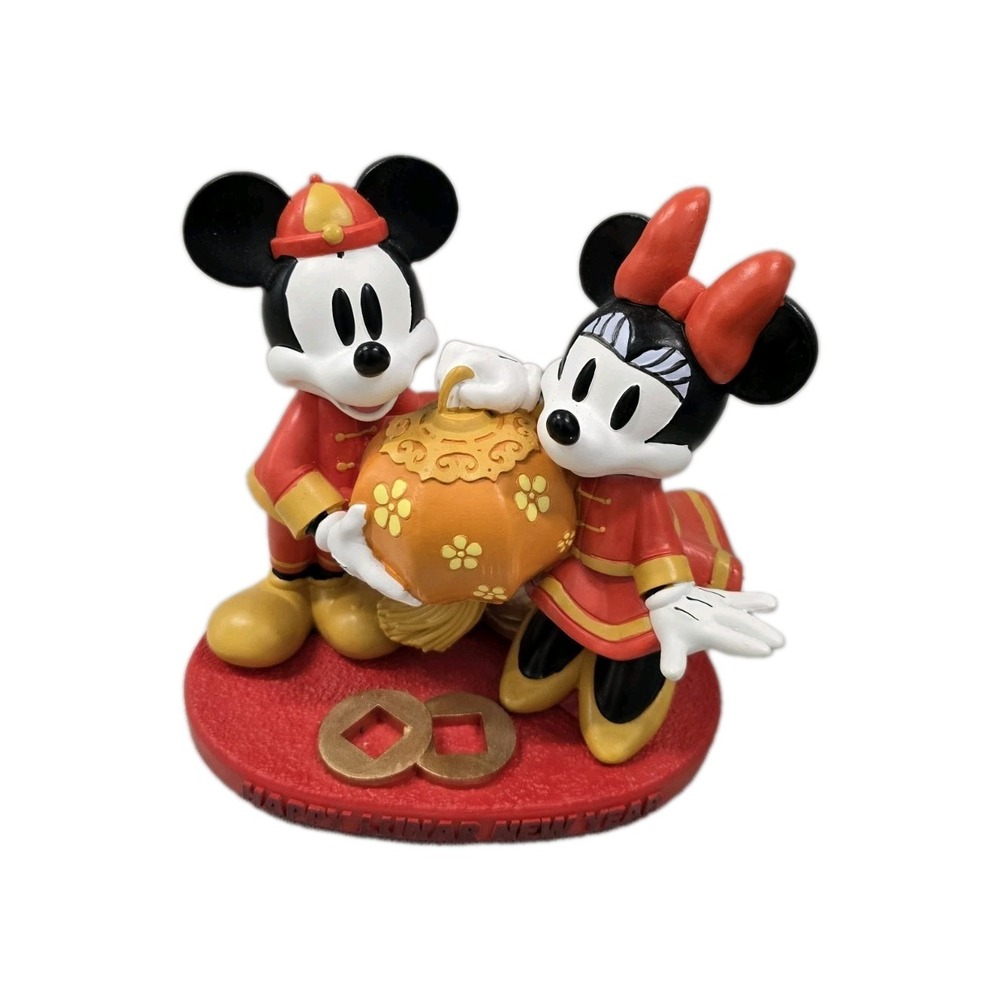 The Disney Lunar New Year Mickey & Minnie Figurine – Lantern Celebration